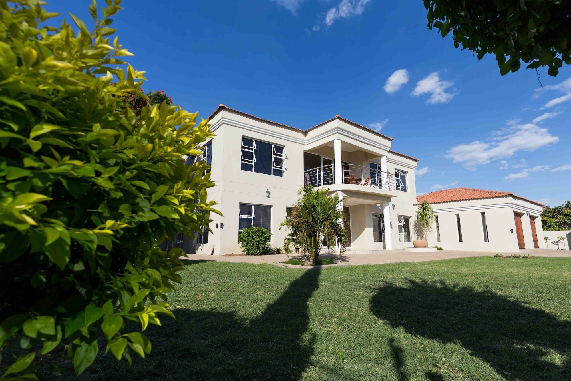The Studio Guesthouse Gaborone Ngoại thất bức ảnh